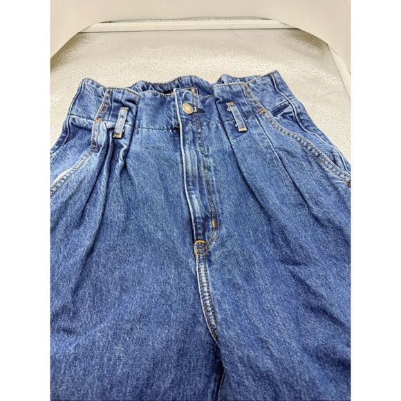 Abercrombie & Fitch Denim - Abercrombie and Fitch Women's Size 26 Blue Denim Mom Jeans High Waisted Ankle